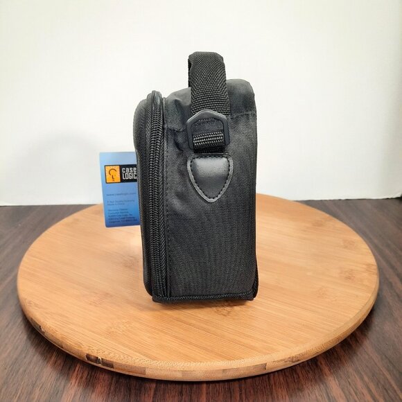 Case Logic Digital Camera Case Zipper Closure and Belt Loop 2006 NOS NEW - Picture 4 of 8